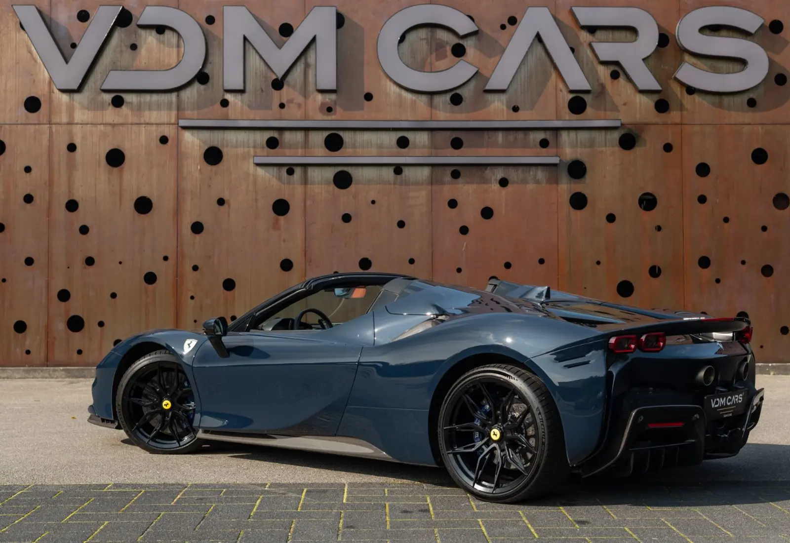 Ferrari SF90 Spider * CARBON(12x) * CARPLAY * LIFT * TWO-TONE *  - 117904