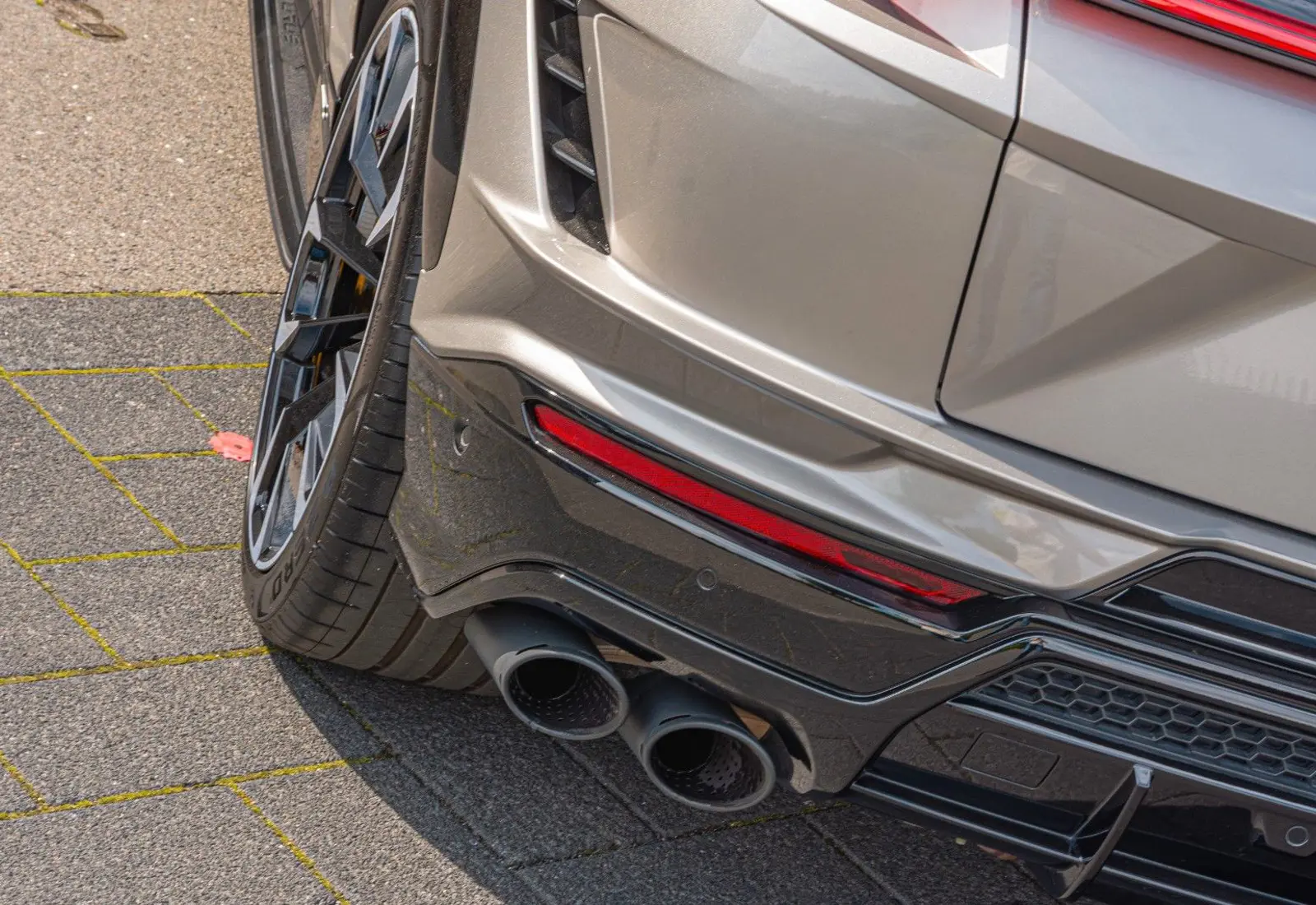 Lamborghini Urus 4.0 V8 S | Style Pack | Massage| B&amp;O|SOFORT - 112555