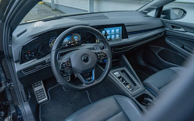 Volkswagen Golf VIII R * PERFORMANCE * AKRA * PANO * HUD * MAXTON * VO - 133069