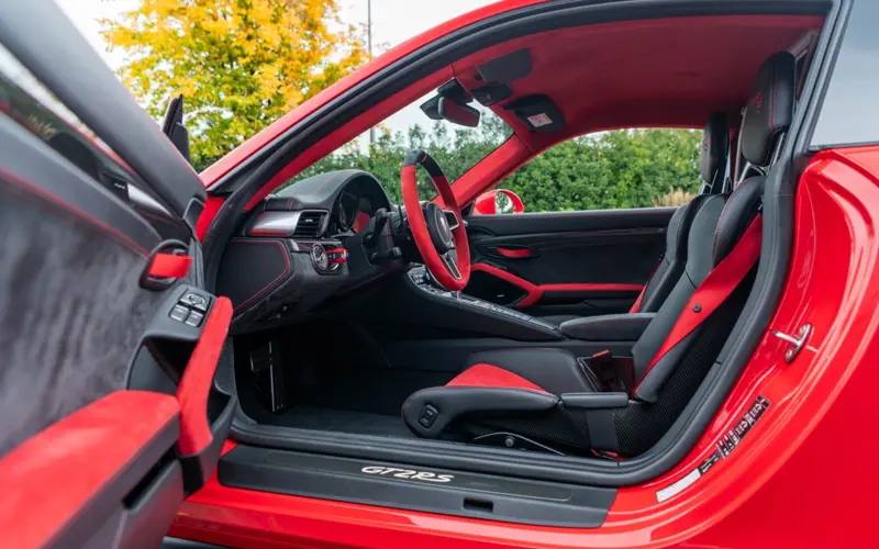 Porsche 911 GT2 RS * WEISSACH * 1.HAND * NUR 732KM * CLUBSPORT - 123842