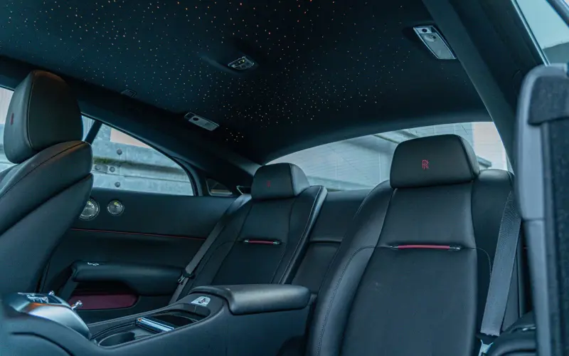 Rolls-Royce Wraith 6.6 V12 * MASSAGE * BESPOKE * DRIVE ASSIST+ *  - 134290