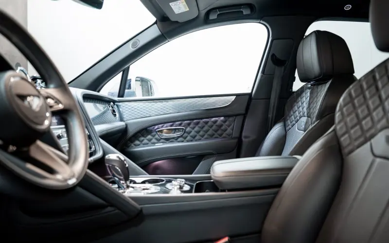 Bentley Bentayga 3.0 Hybrid 4WD * FIRST EDITION * NAIM *  - 135299