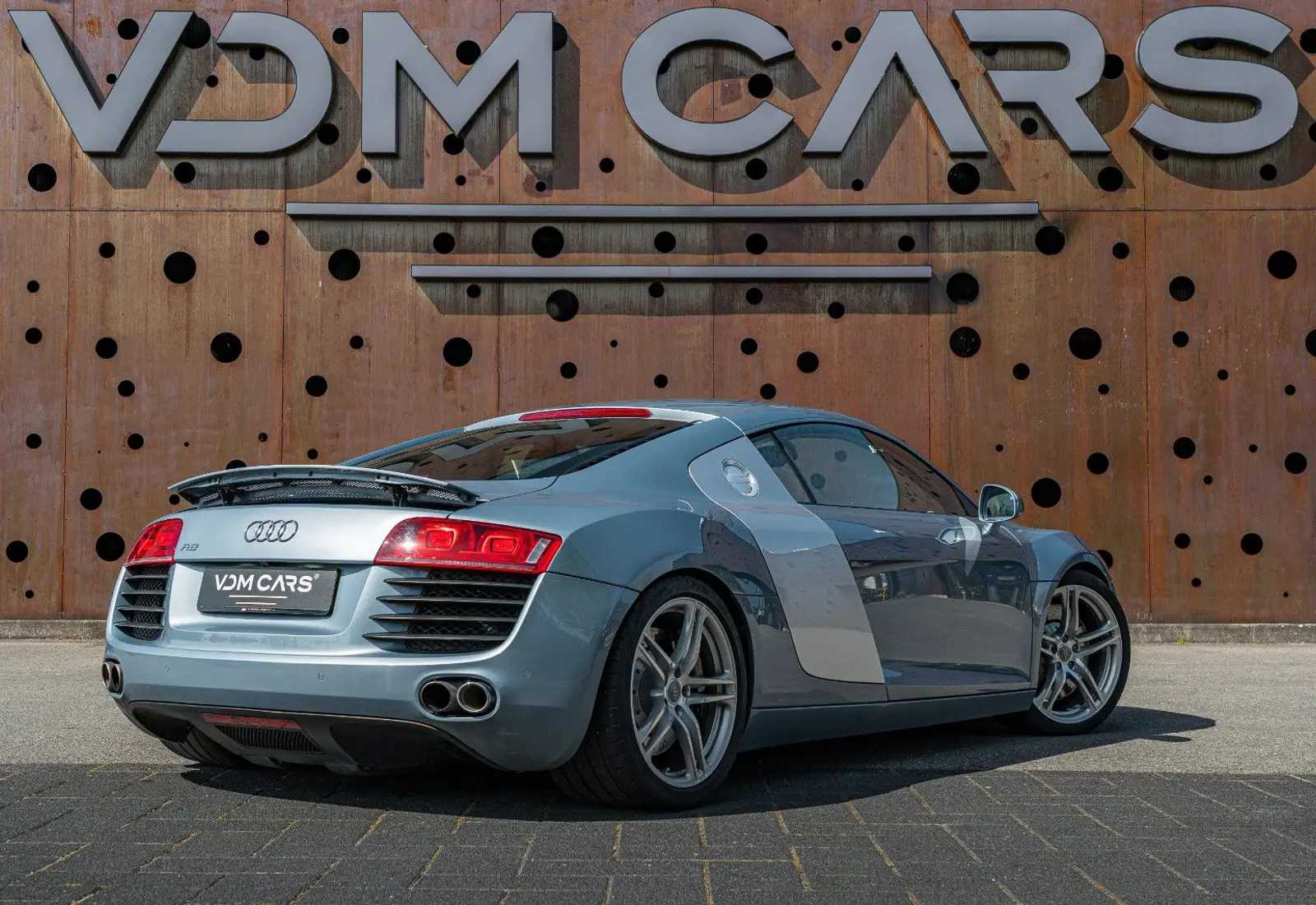 Audi R8 Coupe 4.2 FSI quattro * HANDSCHALTER * TITAN * B&amp;O - 145327