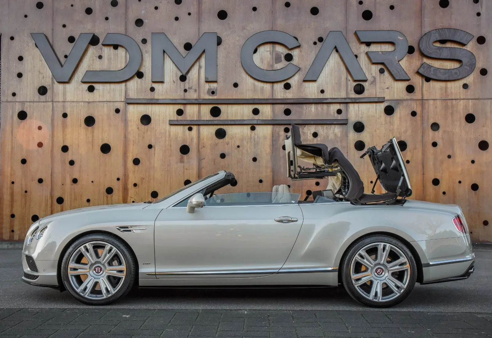 Bentley Continental GTC V8 S * 1. OWNER * MULLINER * MASSAGE *  - 103245