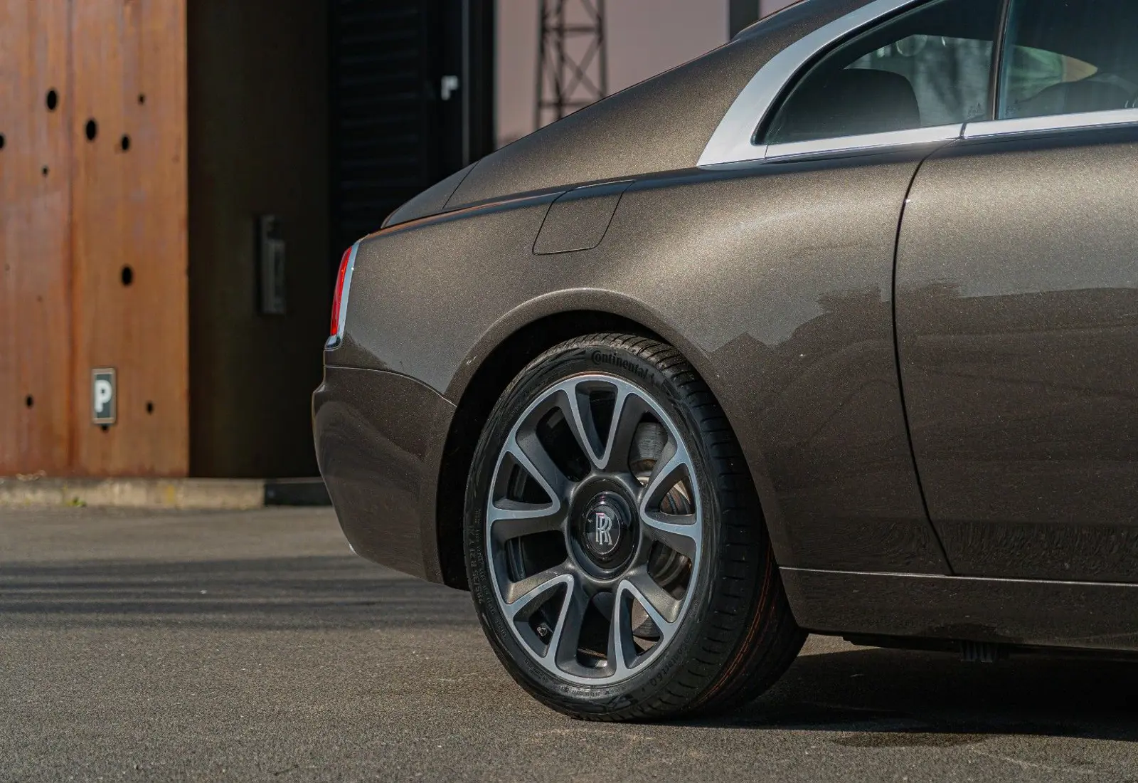 Rolls-Royce Wraith 6.6 V12 * MASSAGE * BESPOKE * DRIVE ASSIST+ *  - 134277