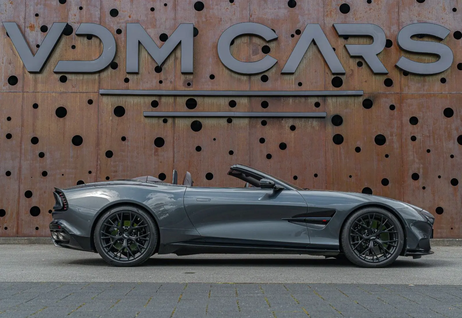 Aston Martin Vanquish Volante * Titanium * Seats * B&amp;W * BlackPack *  - 174098