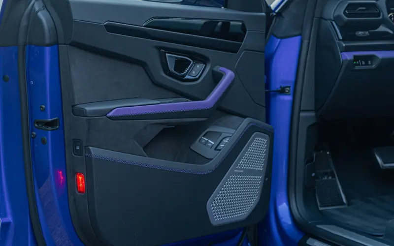 Lamborghini Urus SE * AD PERSONAM * VIOLA HONGKONG * MASSAGE * VOLL - 135945