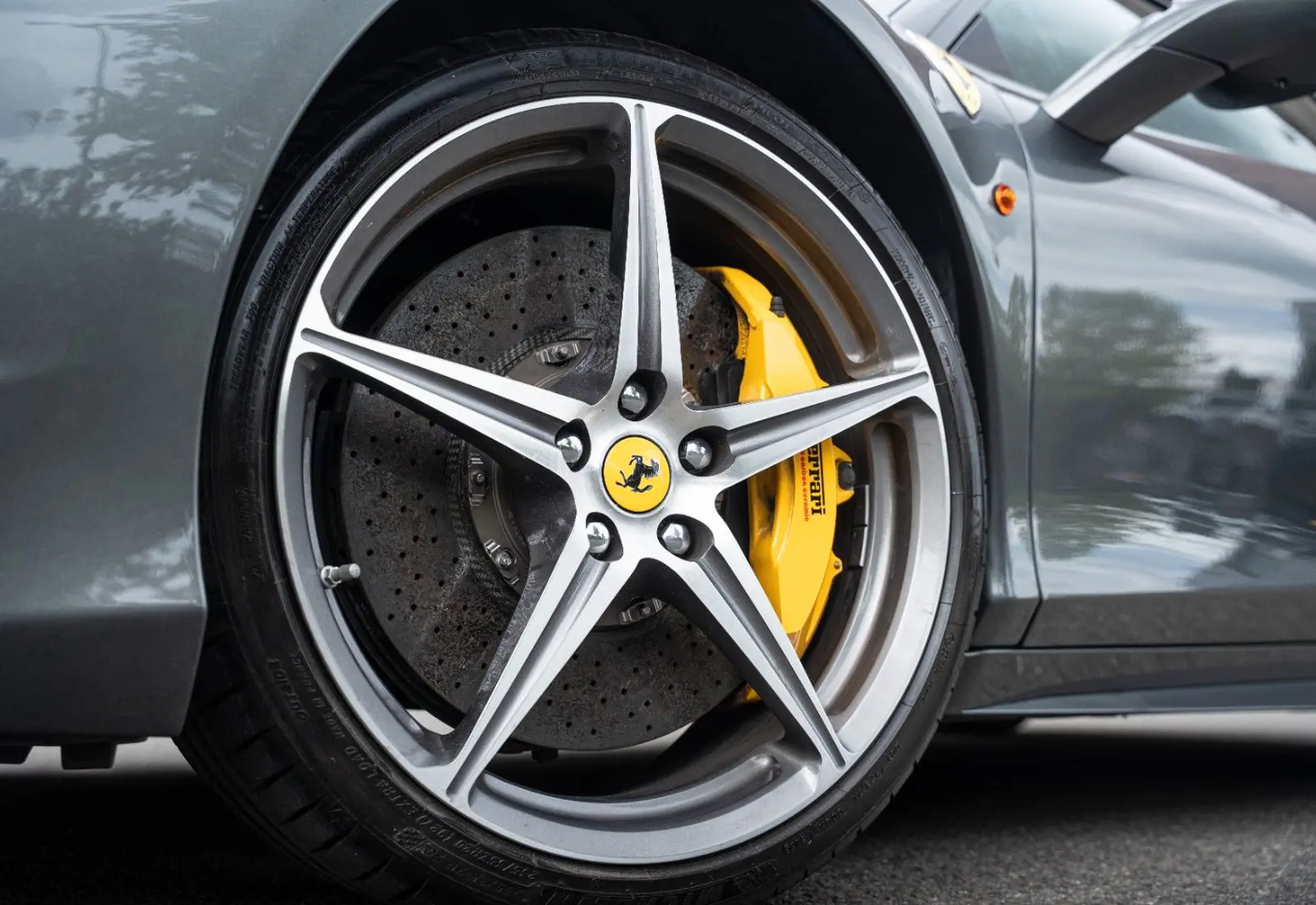 Ferrari 458 Italia * CARBON SEATS * LIFT * AFS * CAMERA * MWST *  - 153583