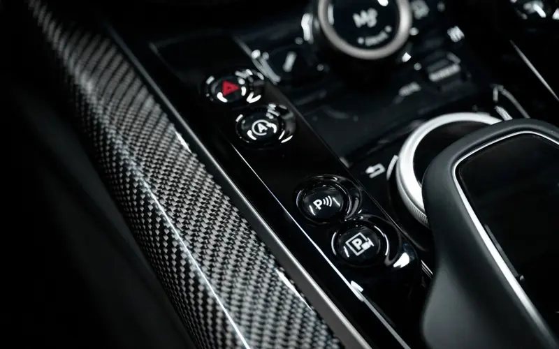 Aston Martin DBX 707 * Carbon * Sitzbelüftung * ACC * 360 * DesignPack - 151038