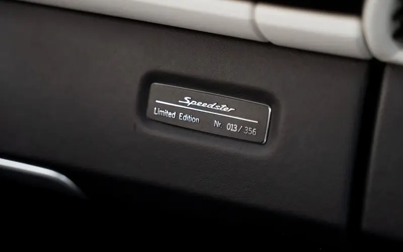 Porsche 911 Speedster * 1of356 * Memory * BOSE * PCCB * SportChro - 122909