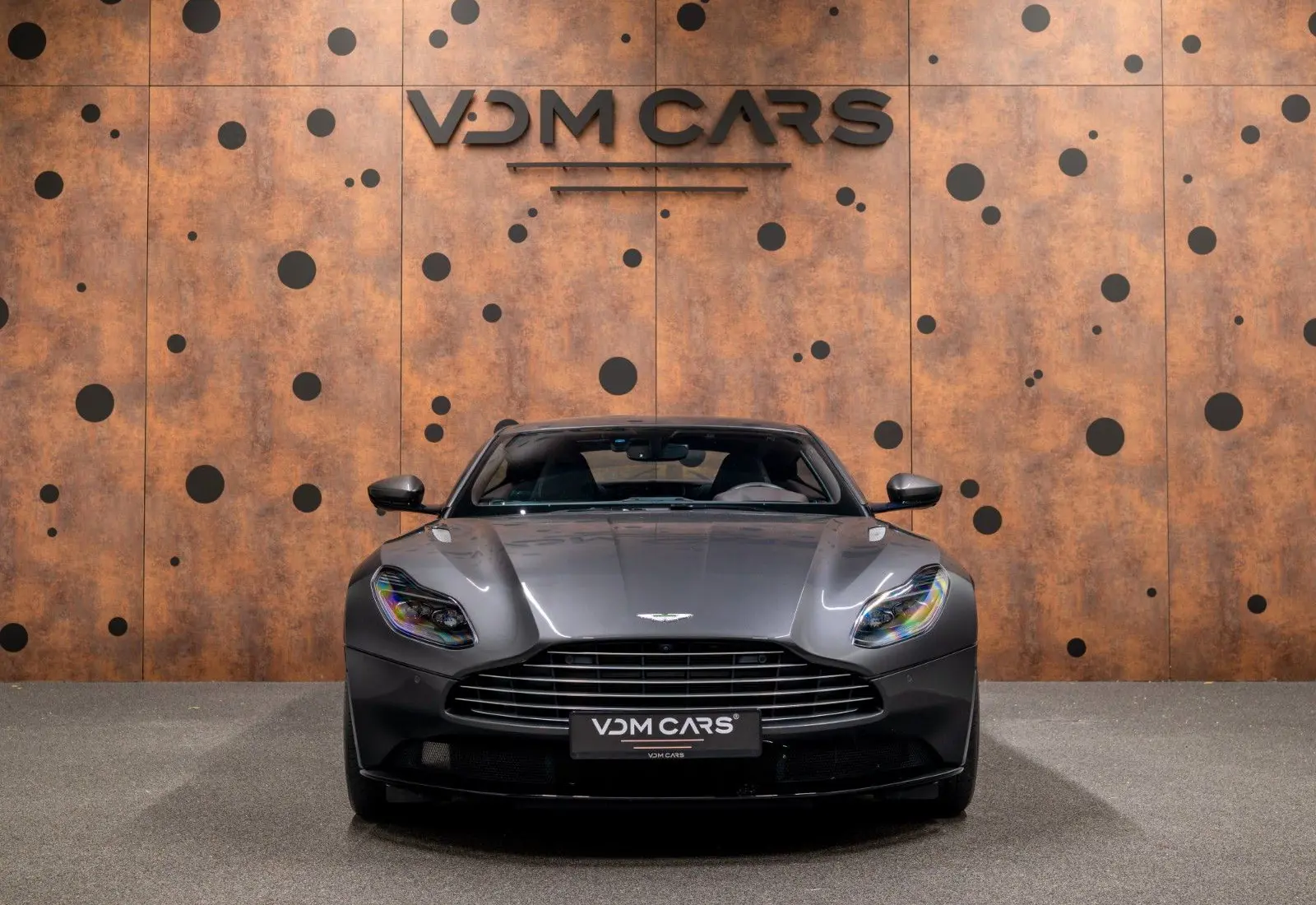 Aston Martin DB11 4.0 V8 * 9.564 km * INSPEKTION NEU * B&amp;O * 360 *  - 165660