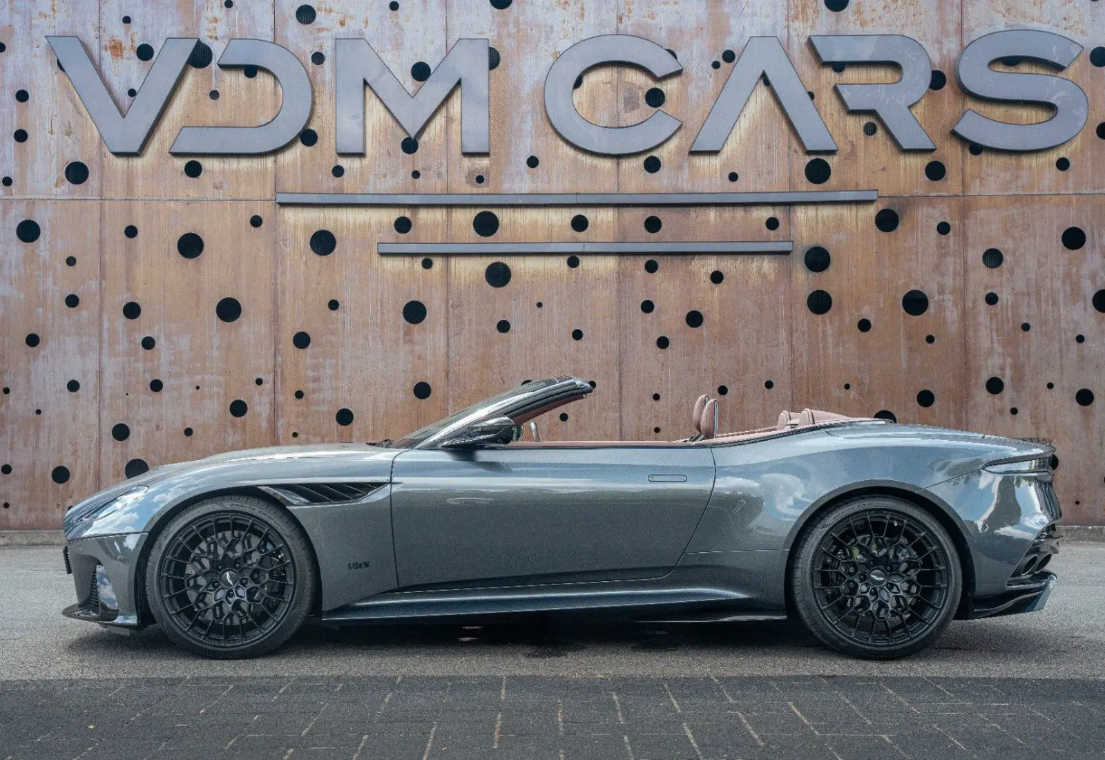 Aston Martin DBS Volante 770 Ultimate * 1/199 * Carbon * Carb.Seats - 151622