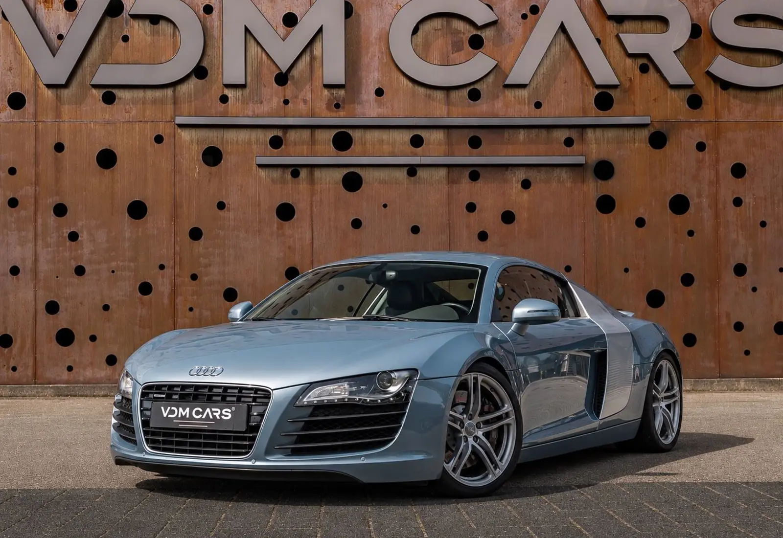 Audi R8 Coupe 4.2 FSI quattro * HANDSCHALTER * TITAN * B&amp;O - 174385