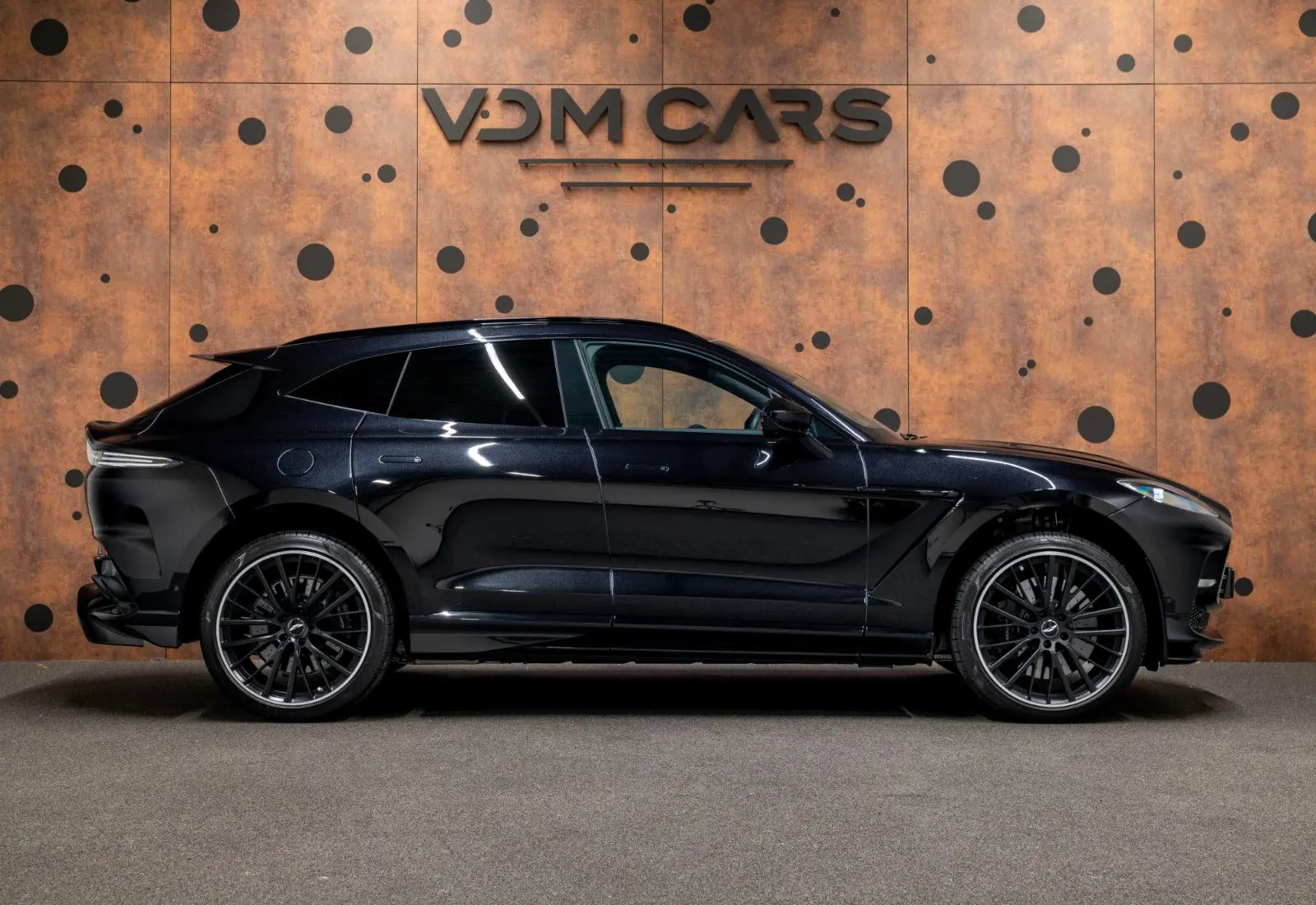 Aston Martin DBX 707 * Carbon * Sitzbelüftung * ACC * 360 * DesignPack - 151020
