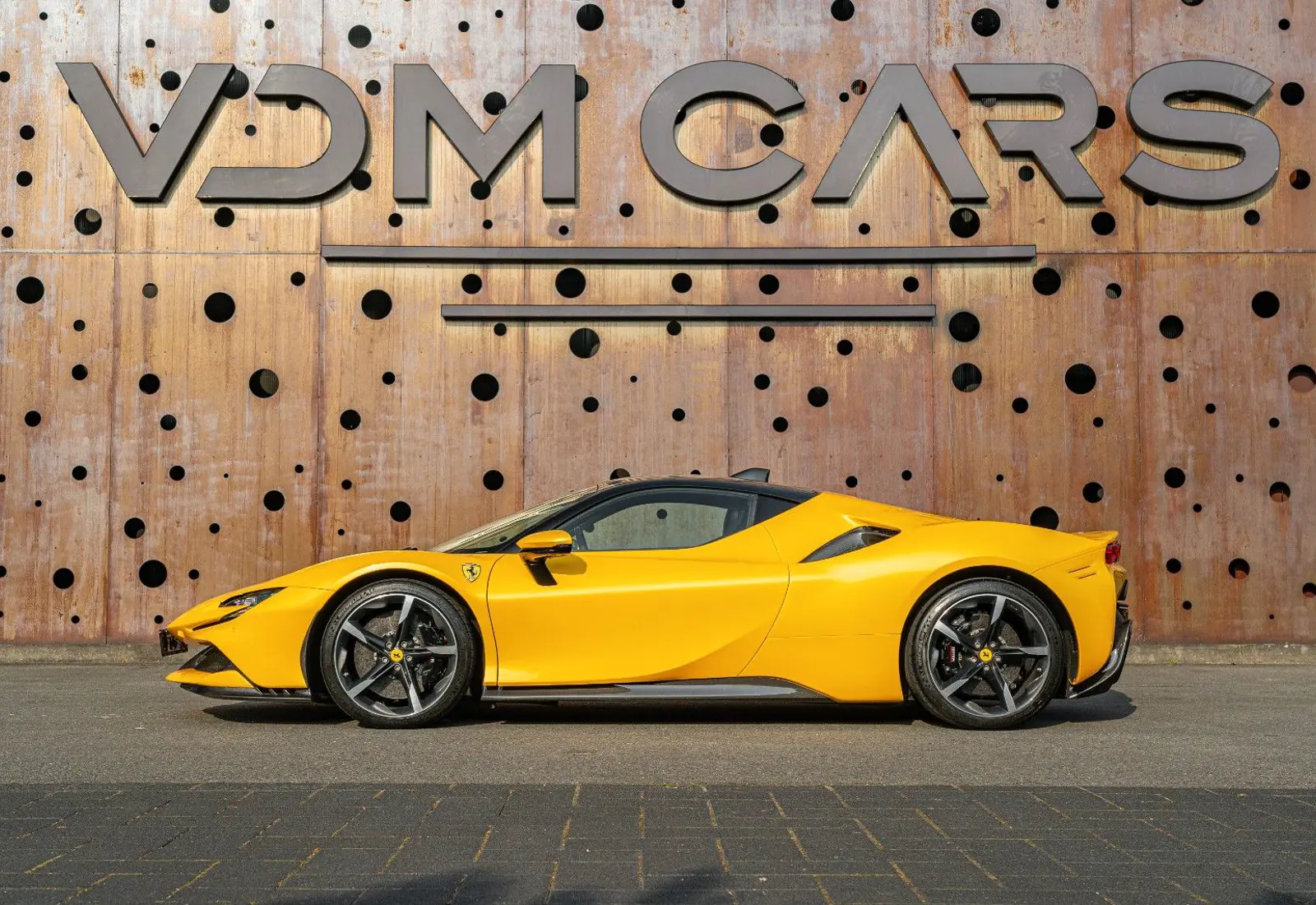Ferrari SF90 Stradale * WARRANTY * GIALLOTRIPLO * CARBON * TAILO - 138924
