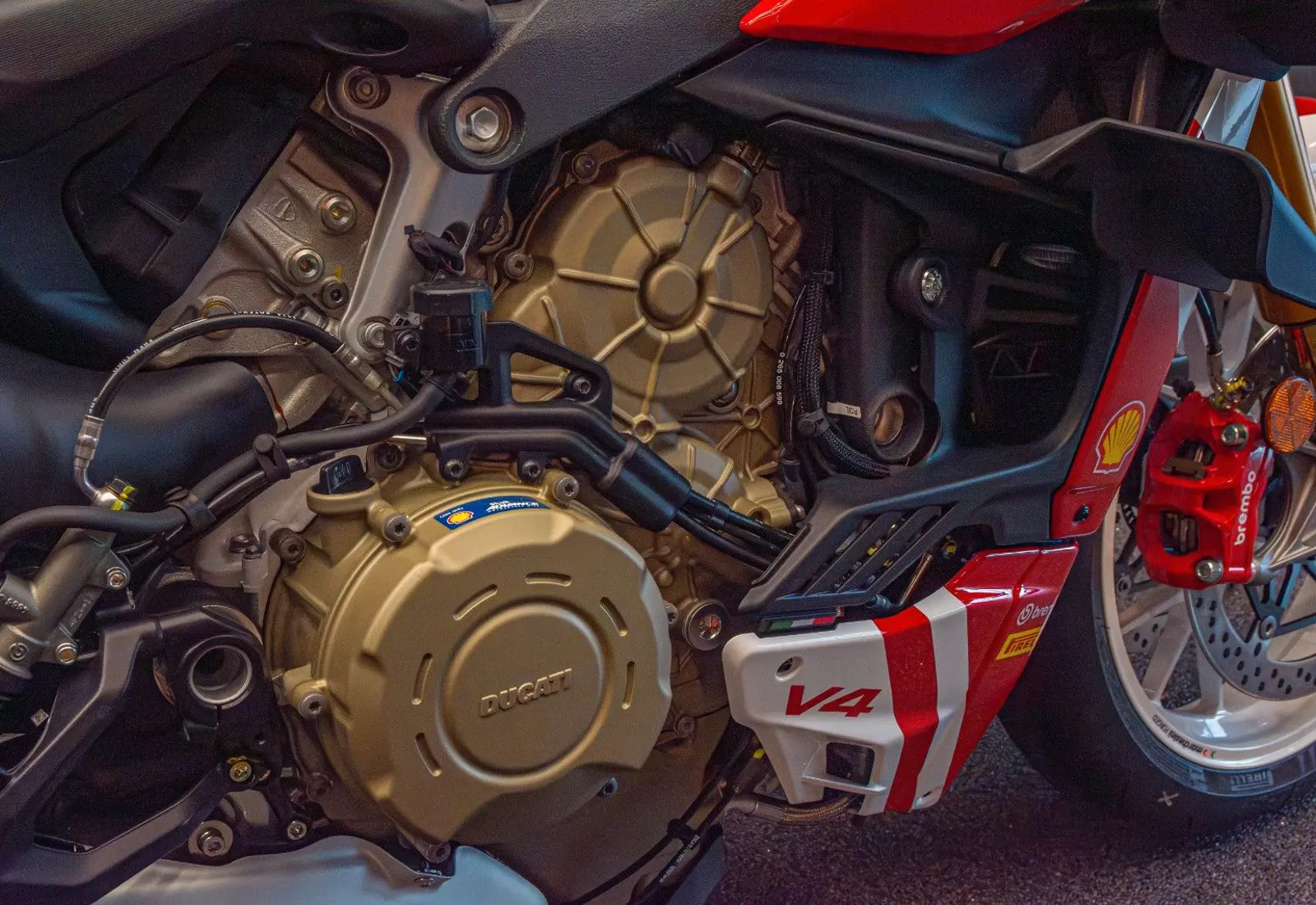 Ducati Streetfighter V4 Supreme. * 1 OF 250 LIMITED ED - 102804