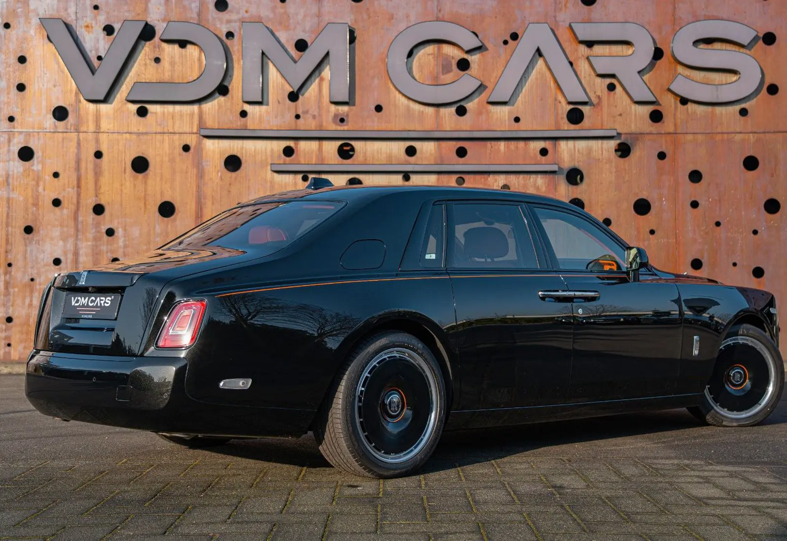 Rolls-Royce Phantom * COC ONLY * PROD.25 * BESPOKE * STARLIGHT * THEA - 136057
