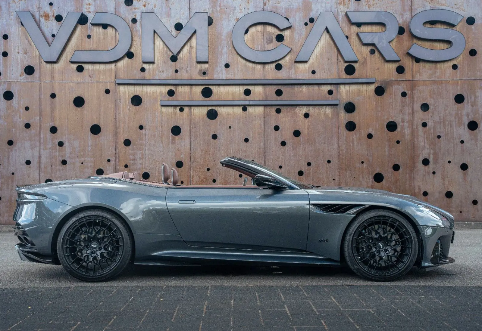 Aston Martin DBS Volante 770 Ultimate * 1/199 * Carbon * Carb.Seats - 151621