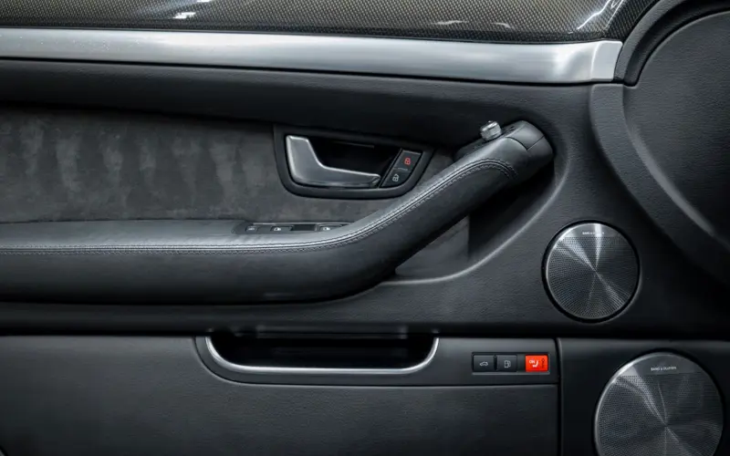 Audi S8 5.2 quattro * MASSAGE * LUFTFEDERUNG * CARBON *  - 132983