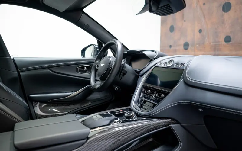 Aston Martin DBX 707 * Carbon * Sitzbelüftung * ACC * 360 * DesignPack - 151030