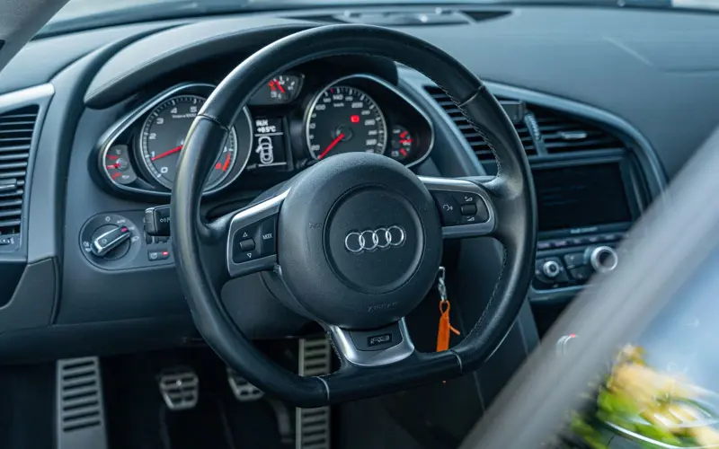 Audi R8 Coupe 4.2 FSI quattro * HANDSCHALTER * TITAN * B&amp;O - 145340