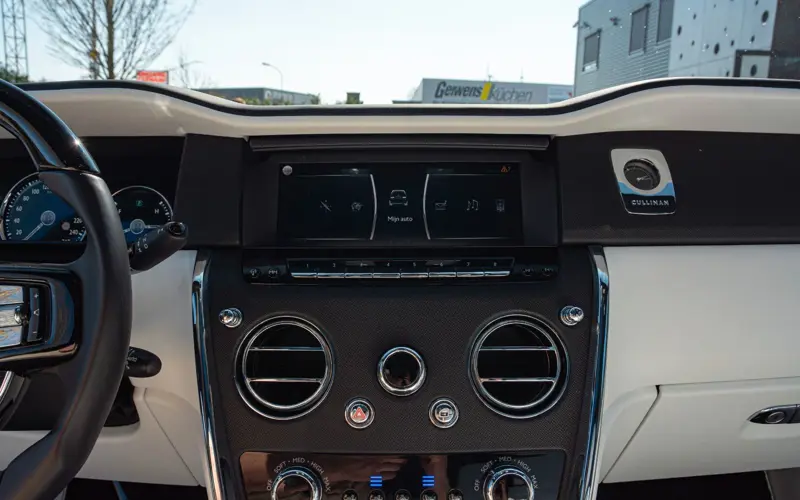 Rolls-Royce Cullinan MANSORY * FORGED CARBON * ONLY 7600 KM *  - 139120
