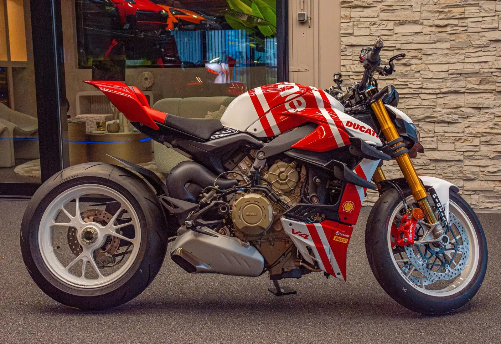 Ducati Streetfighter V4 Supreme. * 1 OF 250 LIMITED ED - 102792