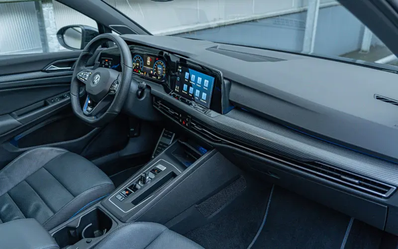 Volkswagen Golf VIII R * PERFORMANCE * AKRA * PANO * HUD * MAXTON * VO - 133084