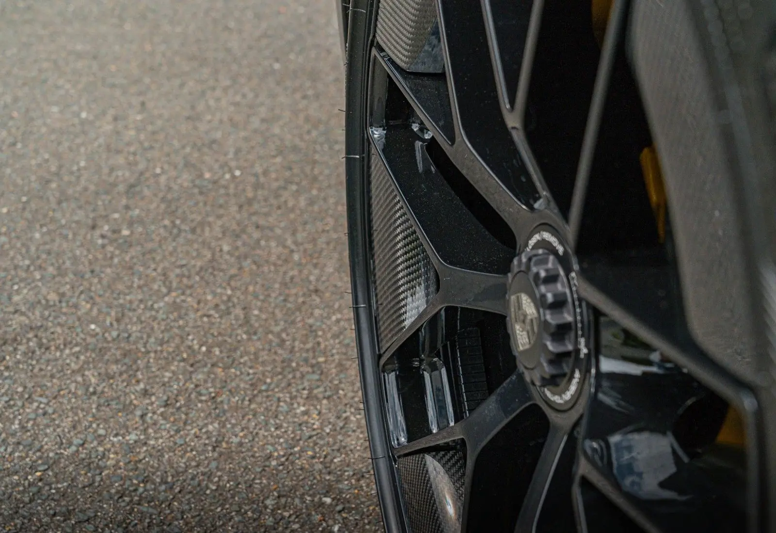 Porsche 911 Turbo S * 992.2 * MY26 * SPORTDES * CARBON EXTERIOR - 146814