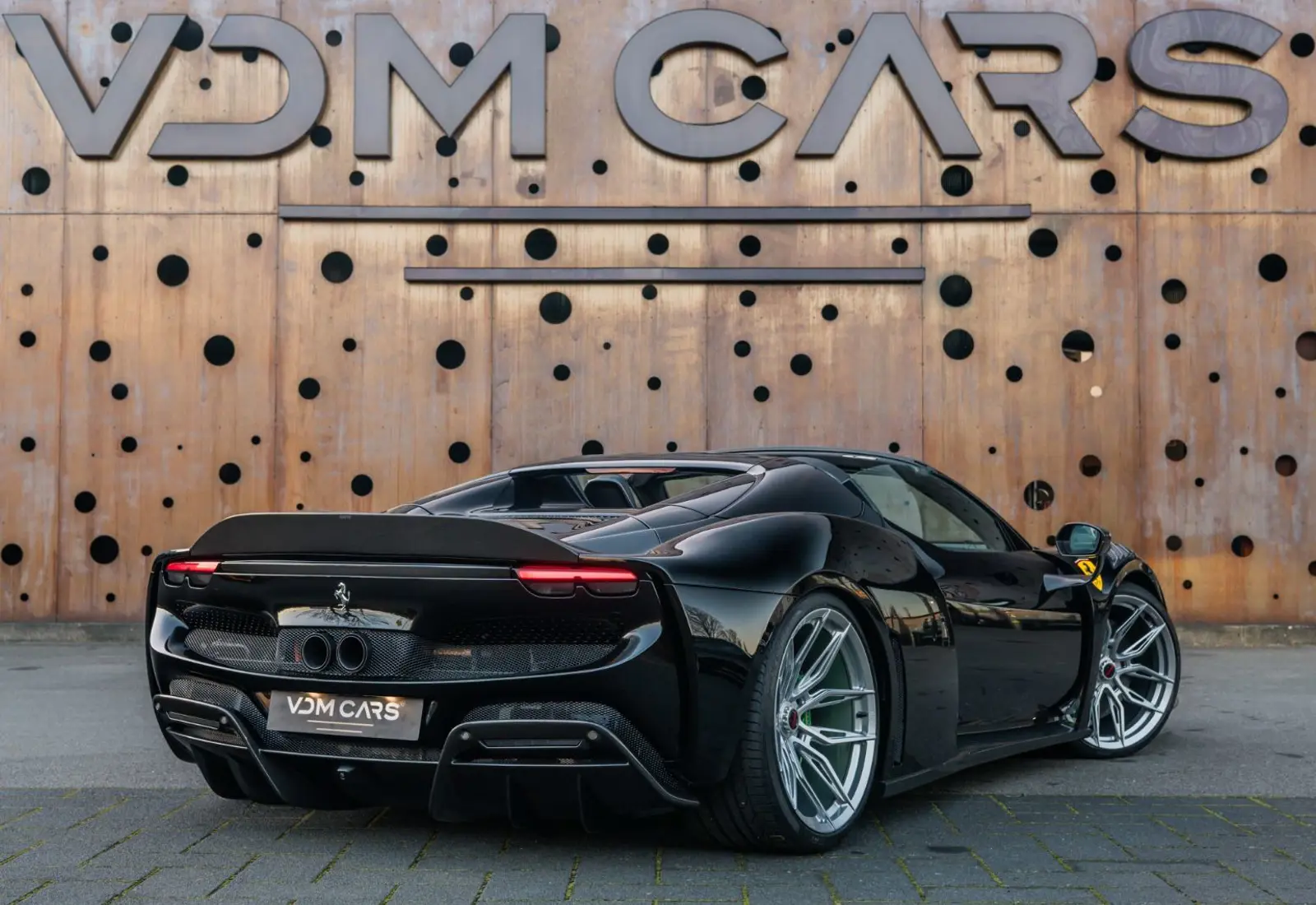 Ferrari 296 GTS N-LARGO * 1 OF 15 * FULL CARBON * LIFT * ADAS *  - 124777