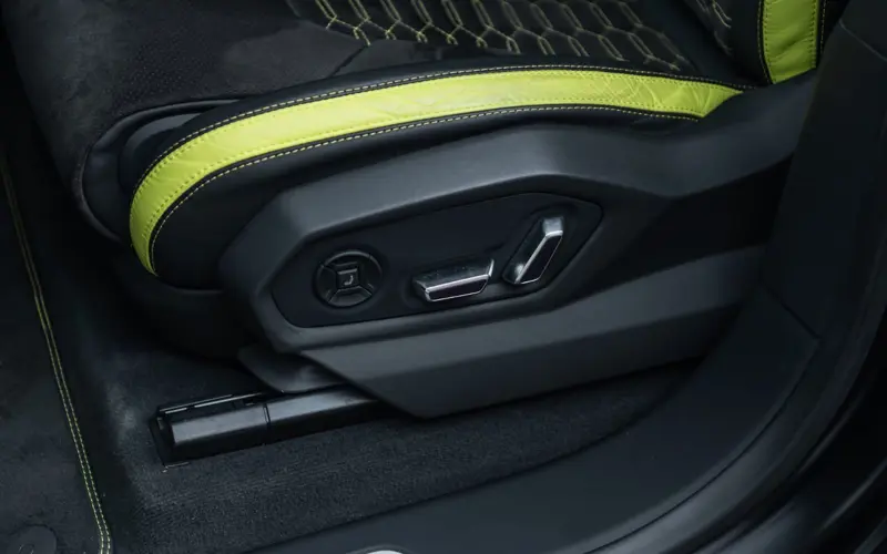 Lamborghini Urus * 4-SITZ * CARBON * ORIG. MATTLACK * GRAPHITE CAP *  - 134527