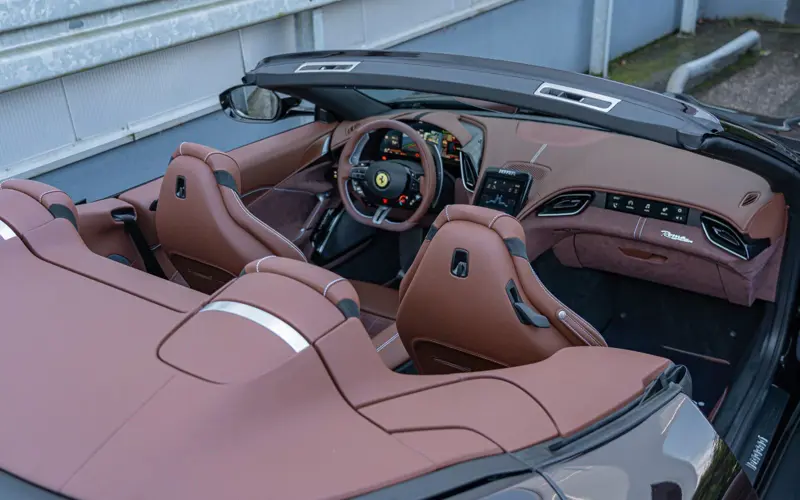 Ferrari Roma Spider * SPECIAL COLOR * ADAS * VENT * 360 * VOLL *  - 136041