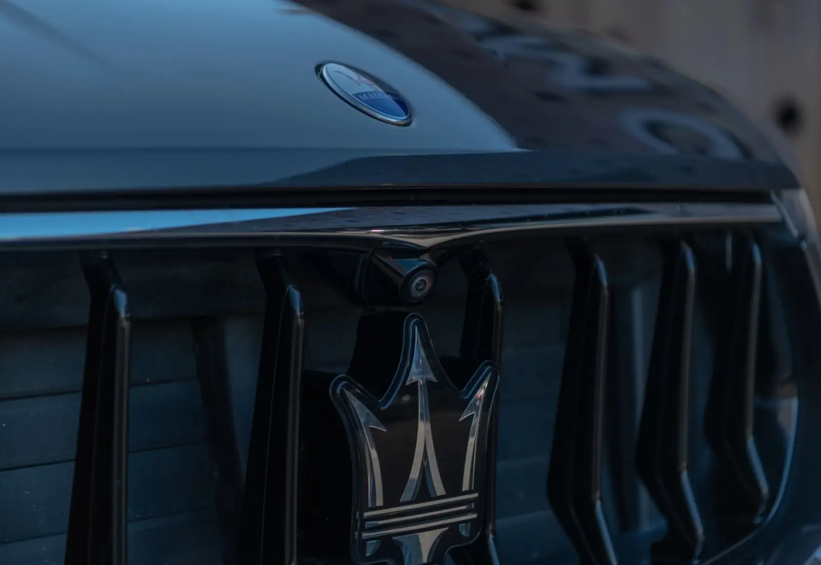 Maserati Levante Diesel * 1. HAND * SERVICE NEU * PANO * ACC * 360 - 122375