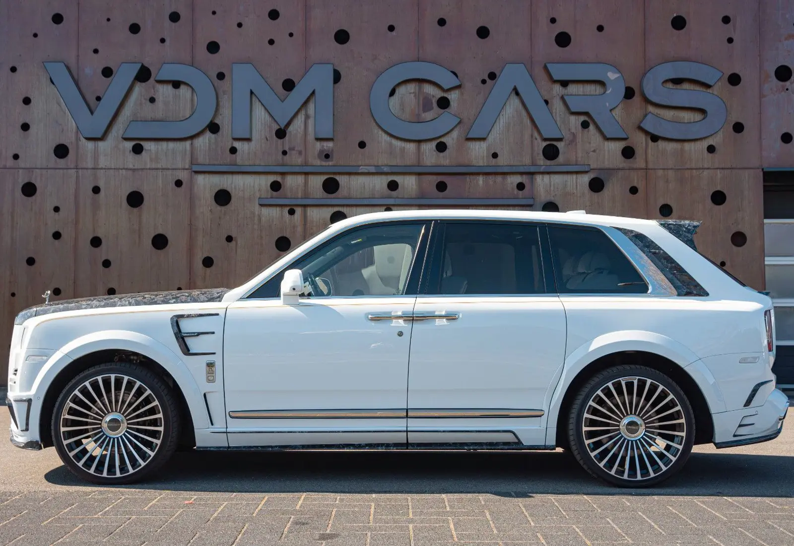 Rolls-Royce Cullinan MANSORY * FORGED CARBON * ONLY 7600 KM *  - 139107