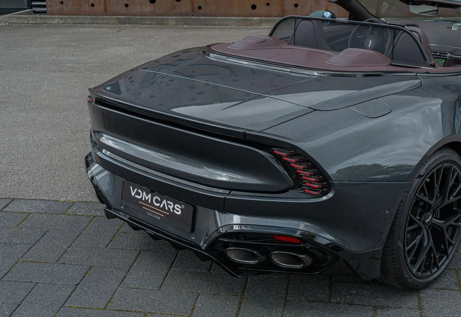 Aston Martin Vanquish Volante * Titanium * Seats * B&amp;W * BlackPack *  - 174105