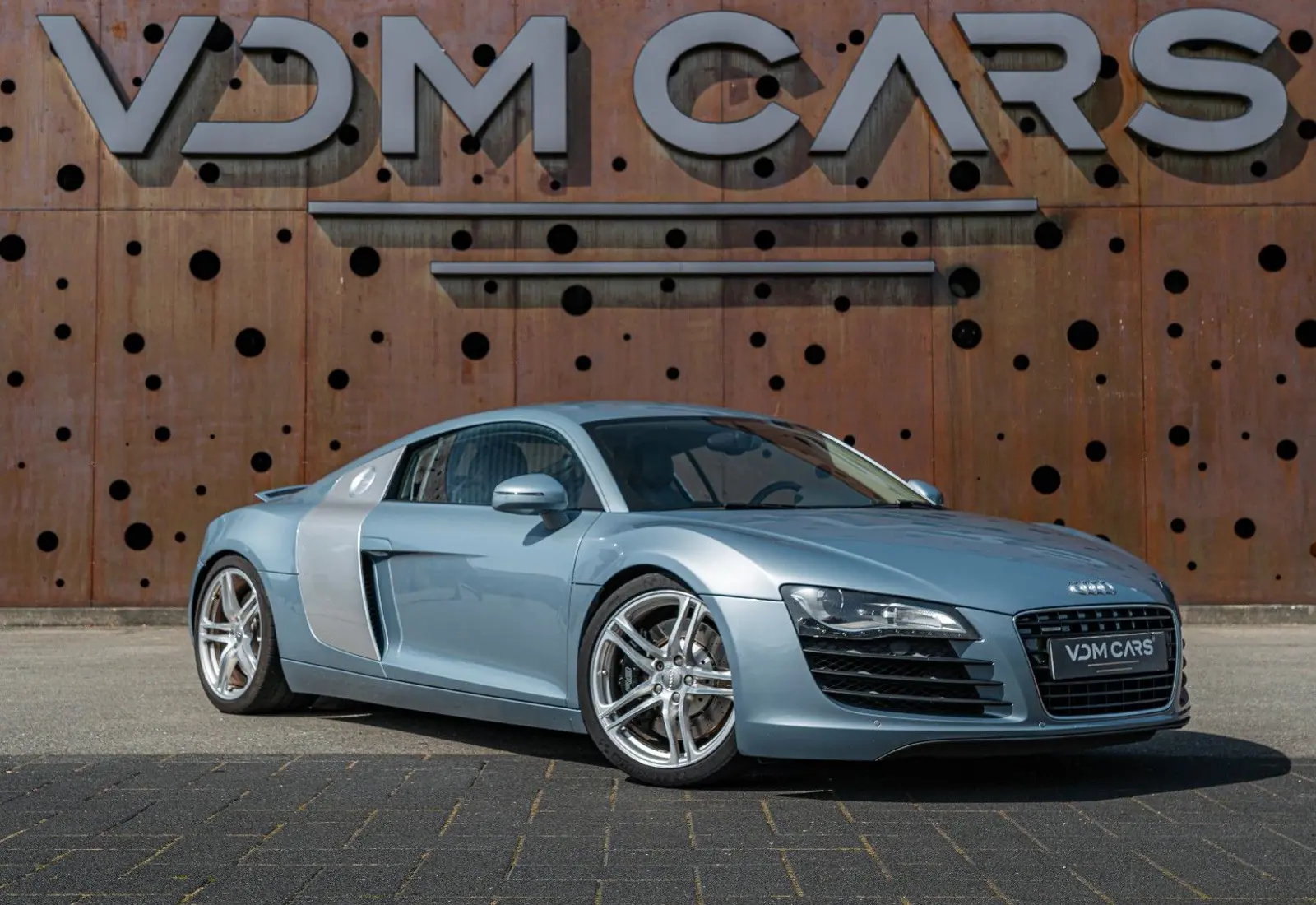 Audi R8 Coupe 4.2 FSI quattro * HANDSCHALTER * TITAN * B&amp;O - 145324