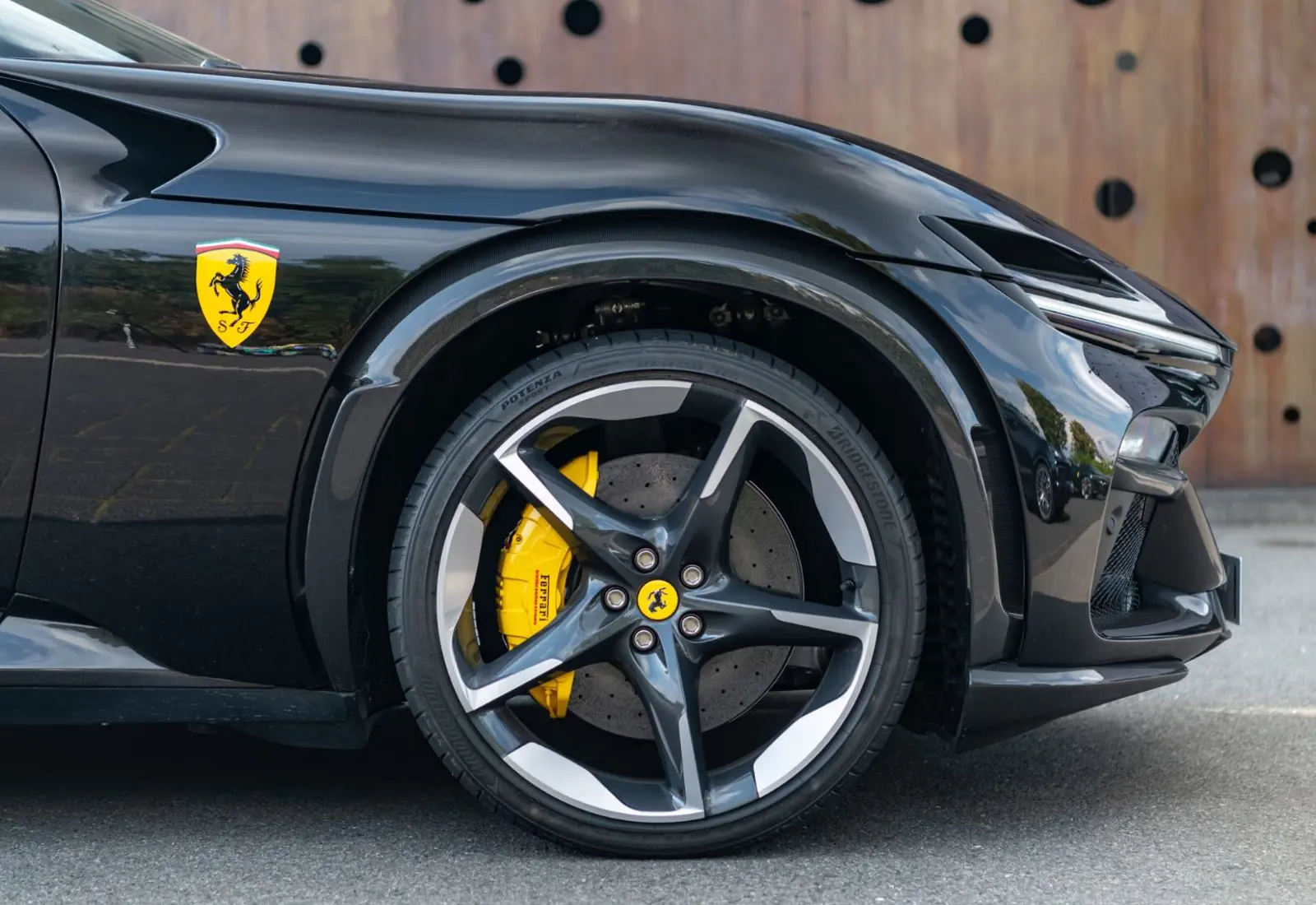 Ferrari Purosangue V12 * FULL CARBON * PANO * LIFT * VENT - 117879