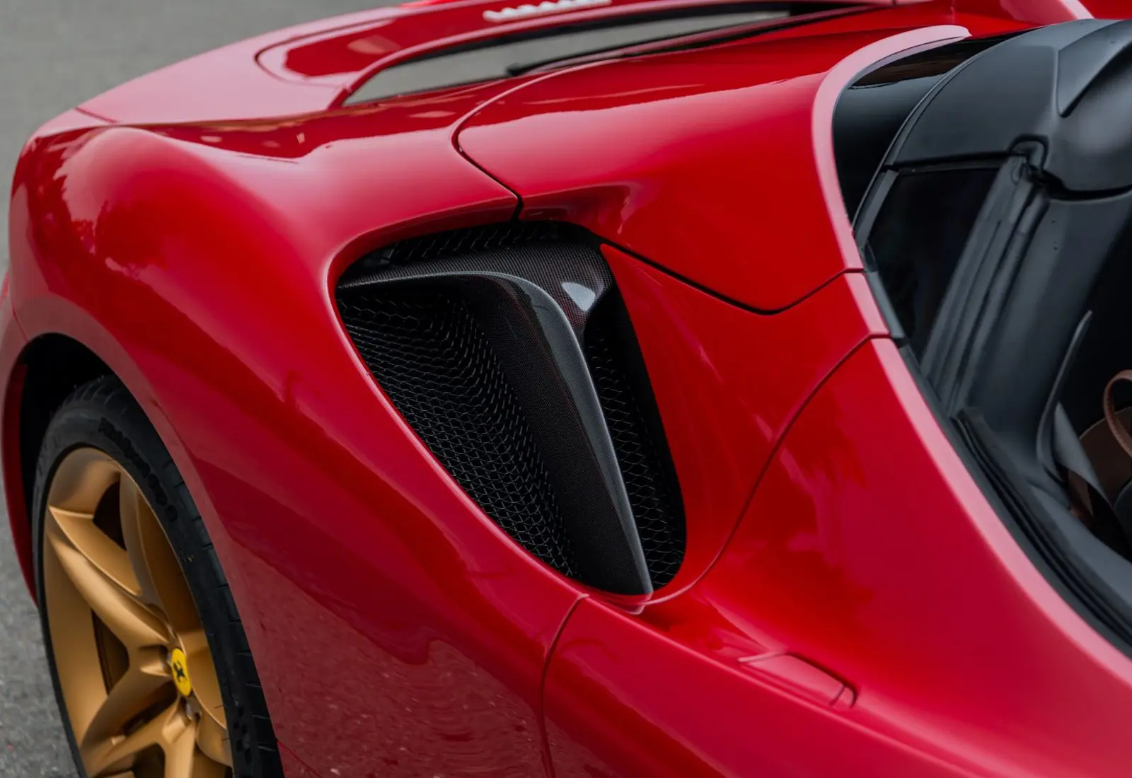 Ferrari SF90 Spider * LIFT * CARPLAY * AFS * TWO-TONE * CARBON *  - 164542