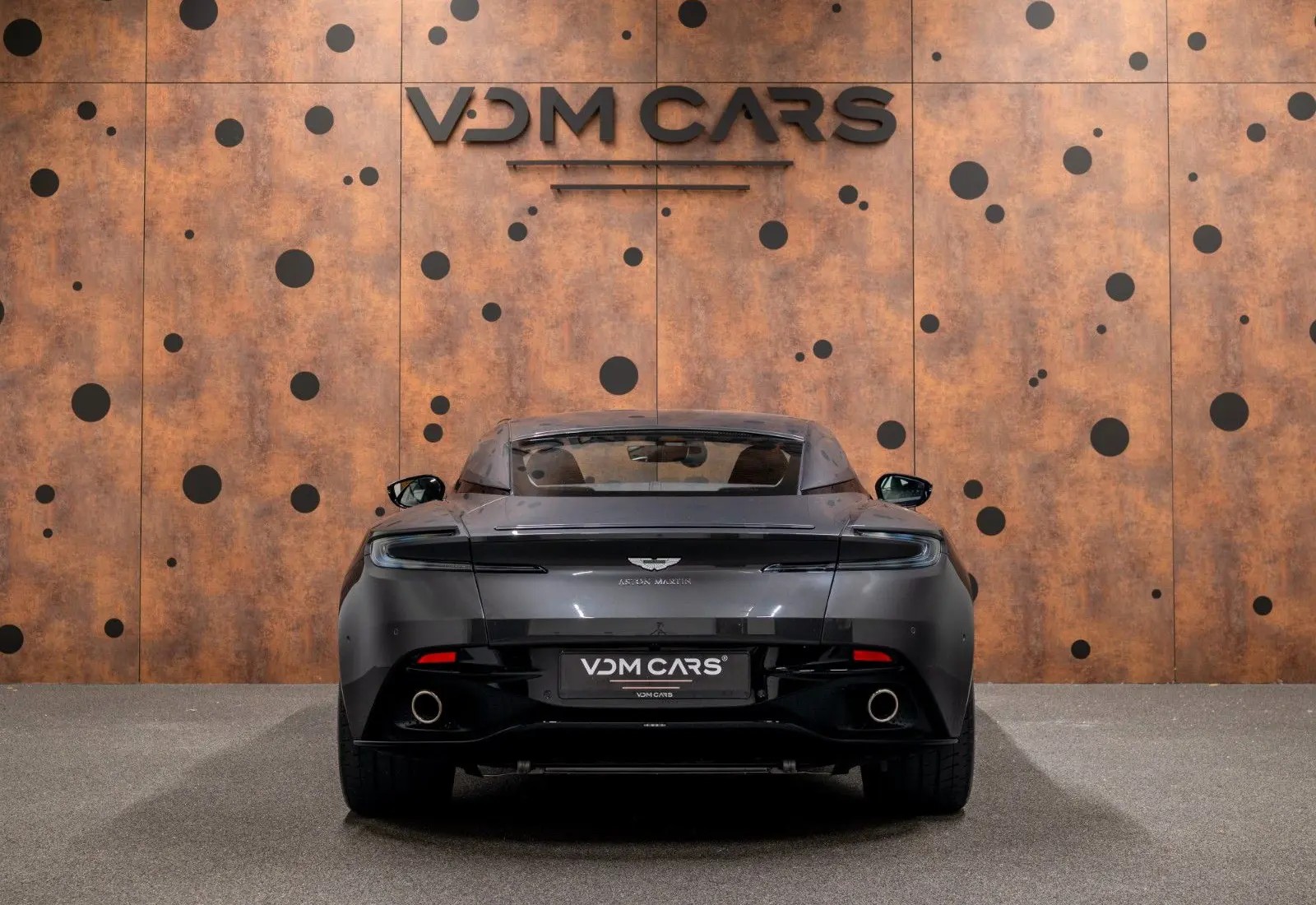 Aston Martin DB11 4.0 V8 * 9.564 km * INSPEKTION NEU * B&amp;O * 360 *  - 147398