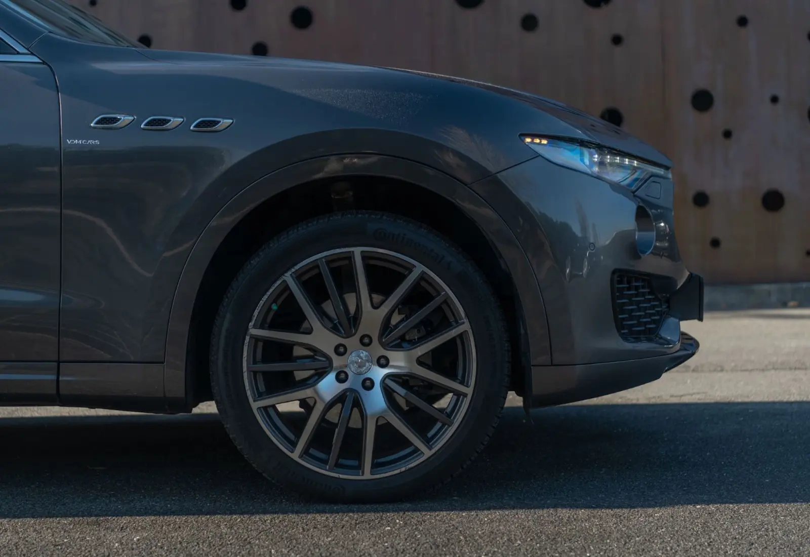 Maserati Levante Diesel * 1. HAND * SERVICE NEU * PANO * ACC * 360 - 122369