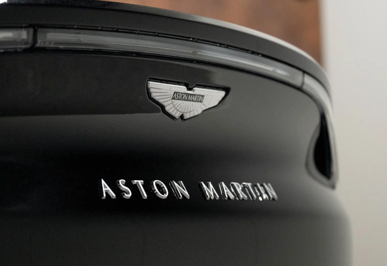 Aston Martin DBX 707 * Carbon * Sitzbelüftung * ACC * 360 * DesignPack - 151028