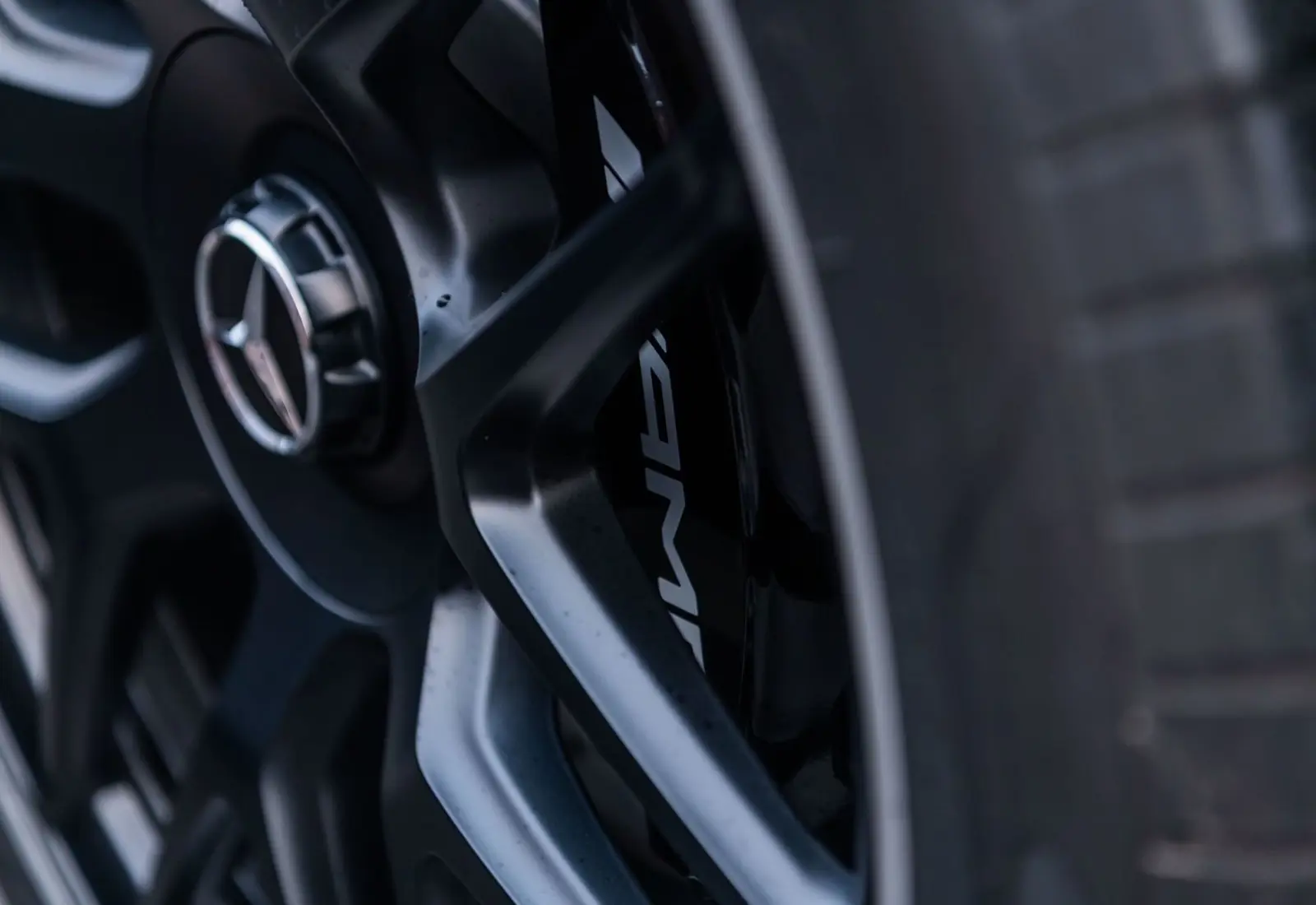 Mercedes-Benz G 63 AMG * PERFORMANCE * SUPERIOR * COMFORT * CARBON * NI - 124353