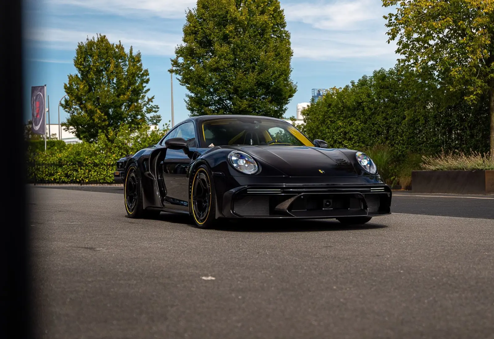 Porsche 911 BRABUS ROCKET R * 1 OF 25 * 900HP * CARBON * LIFT *  - 174539