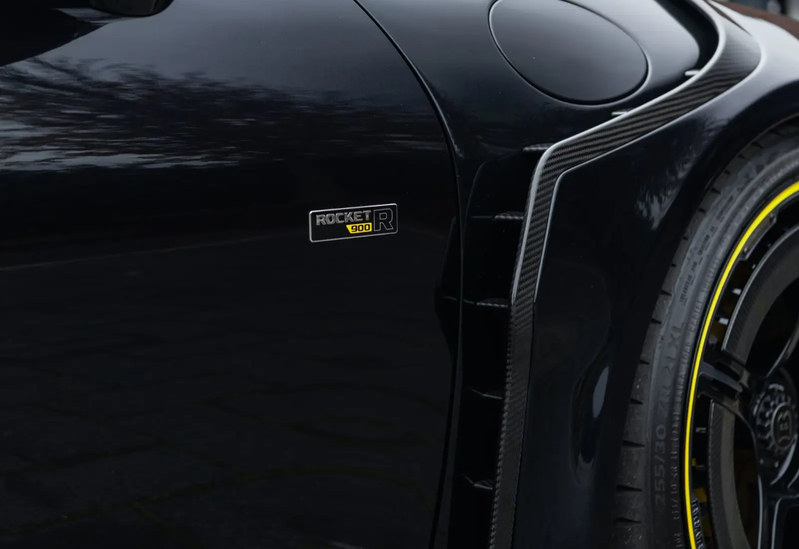 Porsche 911 BRABUS ROCKET R * 1 OF 25 * 900HP * CARBON * LIFT *  - 121453