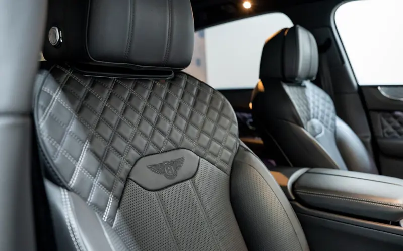 Bentley Bentayga 3.0 Hybrid 4WD * FIRST EDITION * NAIM *  - 135306