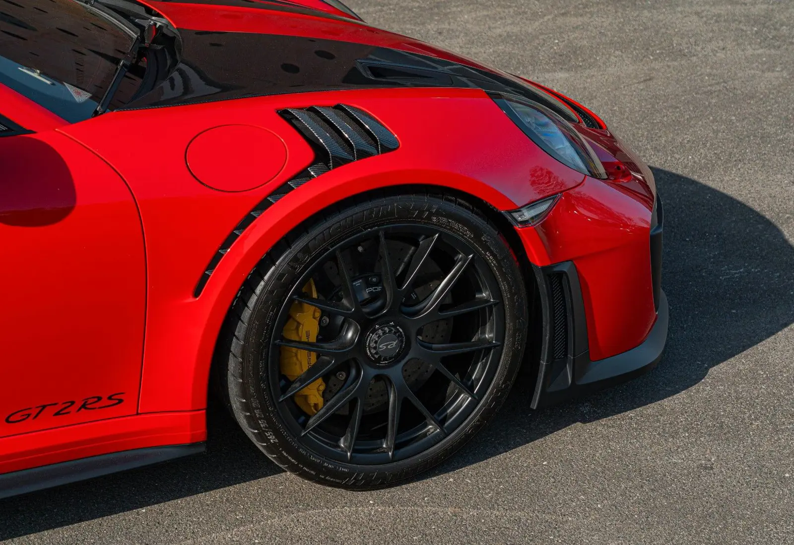 Porsche 911 GT2 RS * WEISSACH * 1.HAND * NUR 732KM * CLUBSPORT - 135726