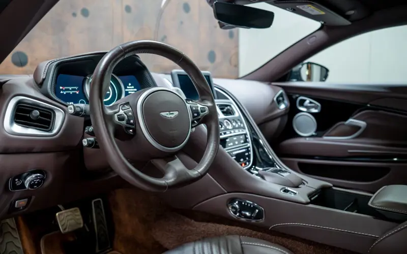 Aston Martin DB11 4.0 V8 * 9.564 km * INSPEKTION NEU * B&amp;O * 360 *  - 147412
