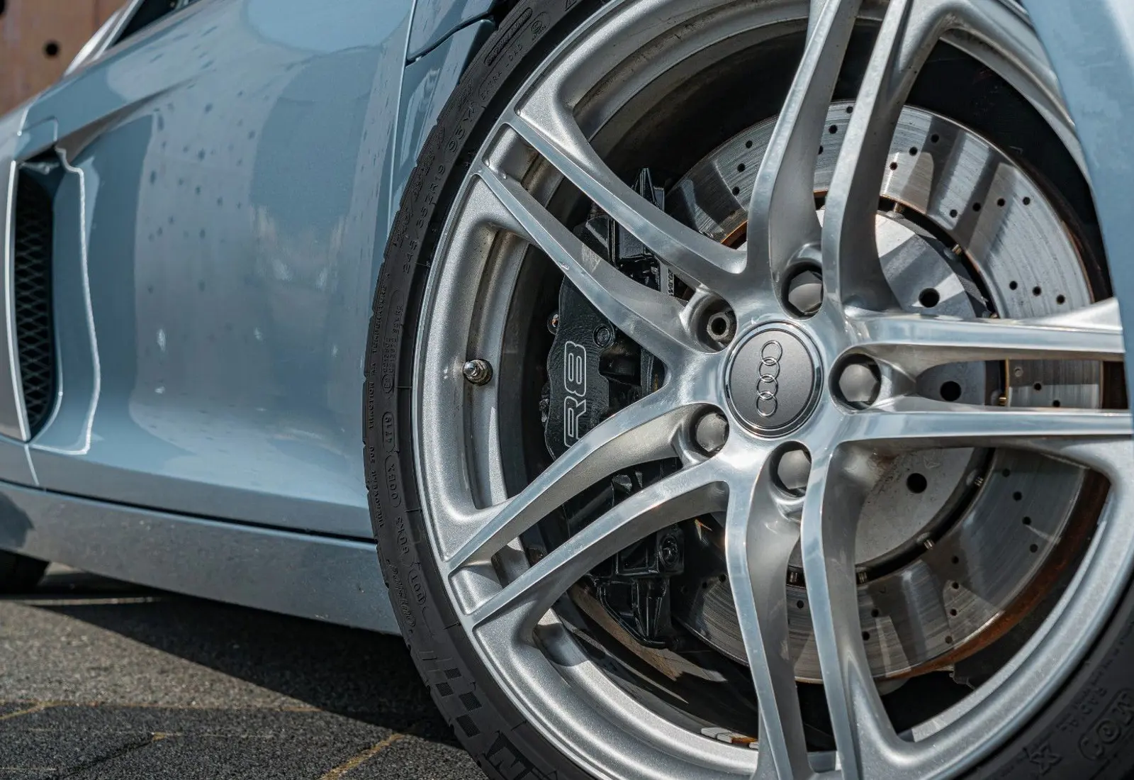 Audi R8 Coupe 4.2 FSI quattro * HANDSCHALTER * TITAN * B&amp;O - 145331