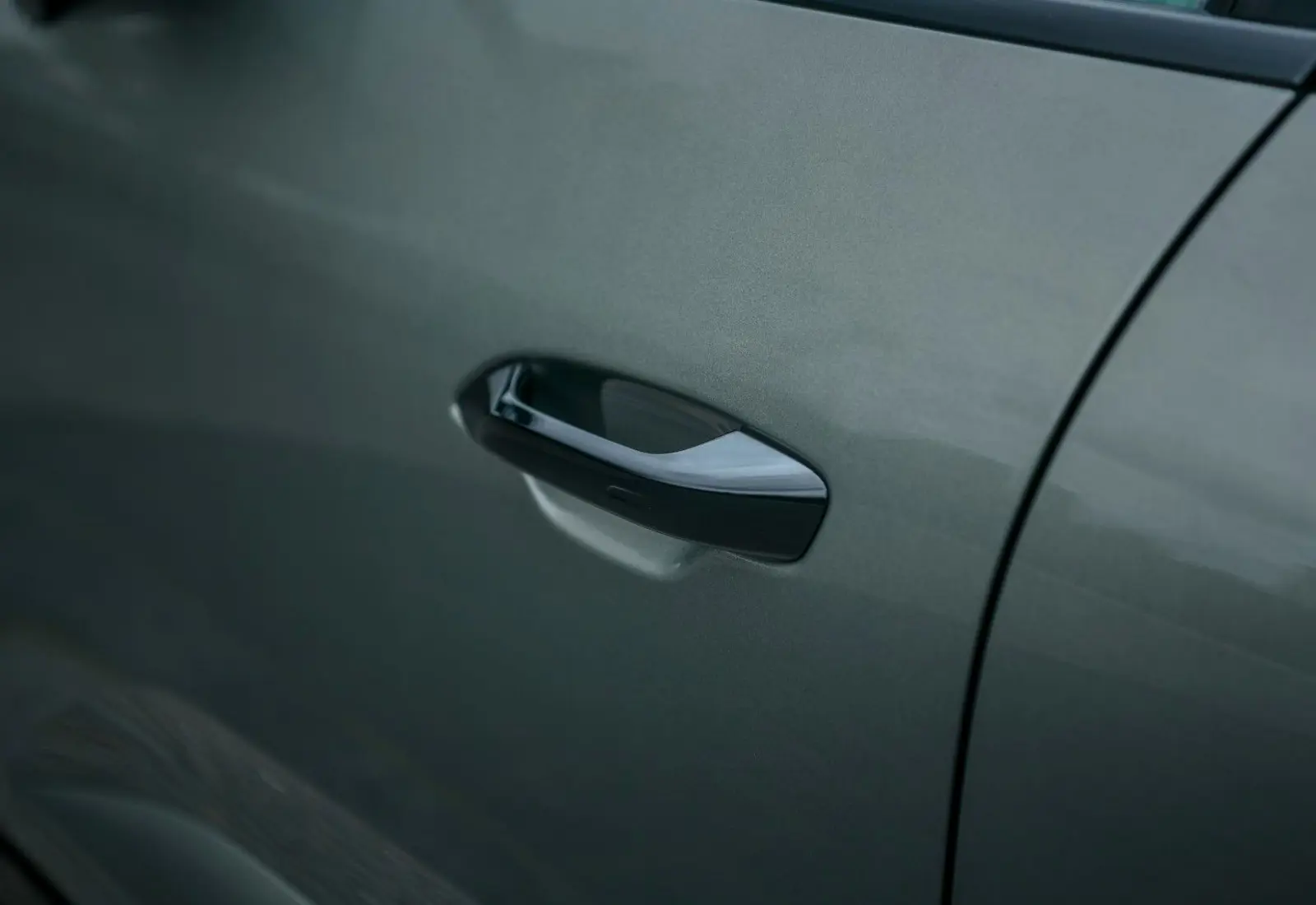 Porsche Macan Turbo Electric * INNO * P.DISPLAY * H.LENK * PANO - 115075