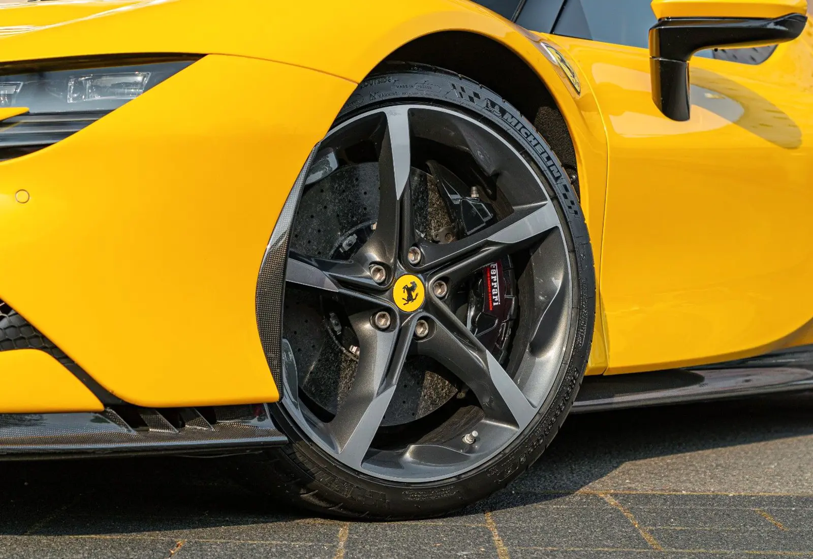 Ferrari SF90 Stradale * WARRANTY * GIALLOTRIPLO * CARBON * TAILO - 138925